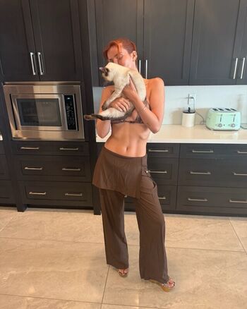 Full leaked Bella thorne private onlyfans photo