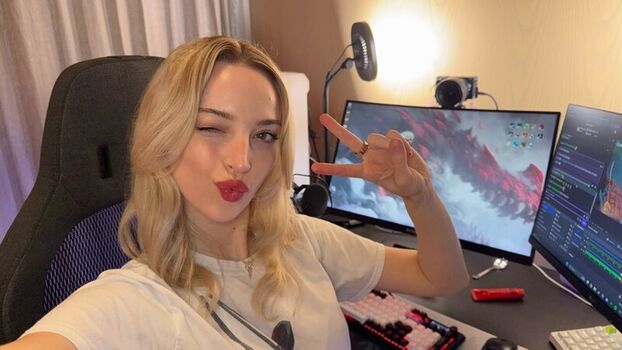 Full leaked Bubbell page private onlyfans photo
