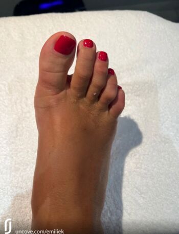 Full leaked Emilie koh lanta private onlyfans photo