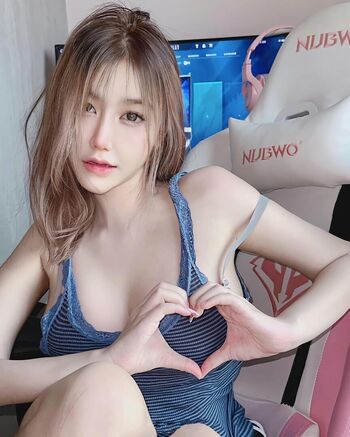 Full leaked F manatsanan page private onlyfans photo