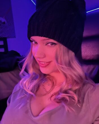 Full leaked Mikahhlynn private onlyfans photo