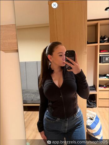 _.sophie05._
